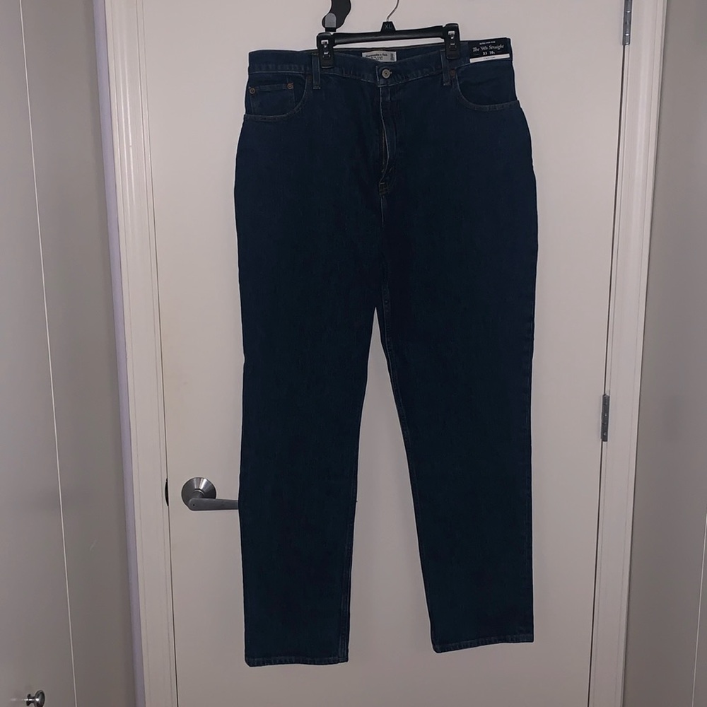Abercrombie & Fitch ‘90s Straight Jeans. New with tags!